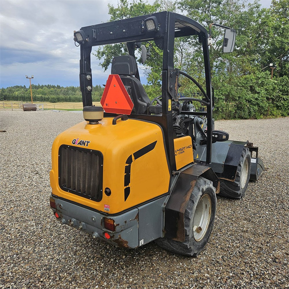 Giant V452T X-TRA HD - Cargadora de ruedas: foto 4 Giant V452T X-TRA HD - Cargadora de ruedas: foto 4