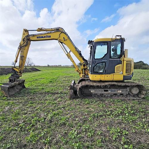 Komatsu FC118 MR-8 - Excavadora de cadenas: foto 1 Komatsu FC118 MR-8 - Excavadora de cadenas: foto 1