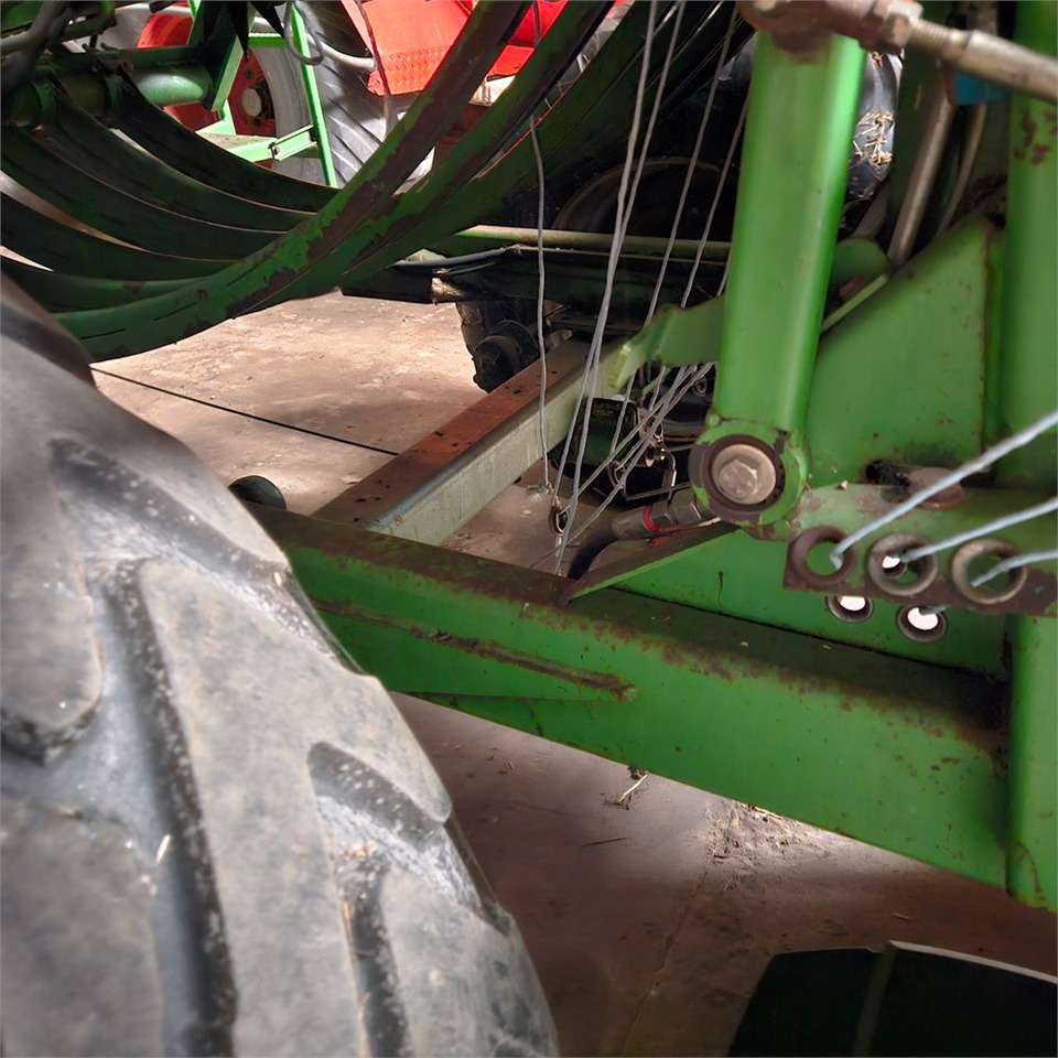 Maquinaria de henificación Krone Big Pack 12130: foto 38