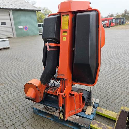 Kubota Græsopsamler - Maquinaria de jardinería: foto 1 Kubota Græsopsamler - Maquinaria de jardinería: foto 1