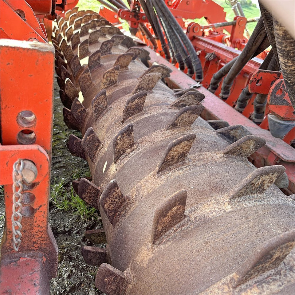 Maquinaria de siembra Kuhn Venta TI 301: foto 10