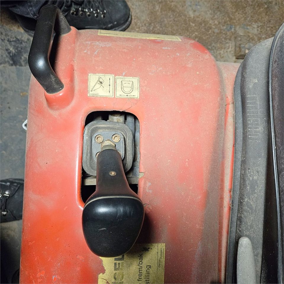 Dúmper articulado Neuson 2001 HS: foto 16 Dúmper articulado Neuson 2001 HS: foto 16