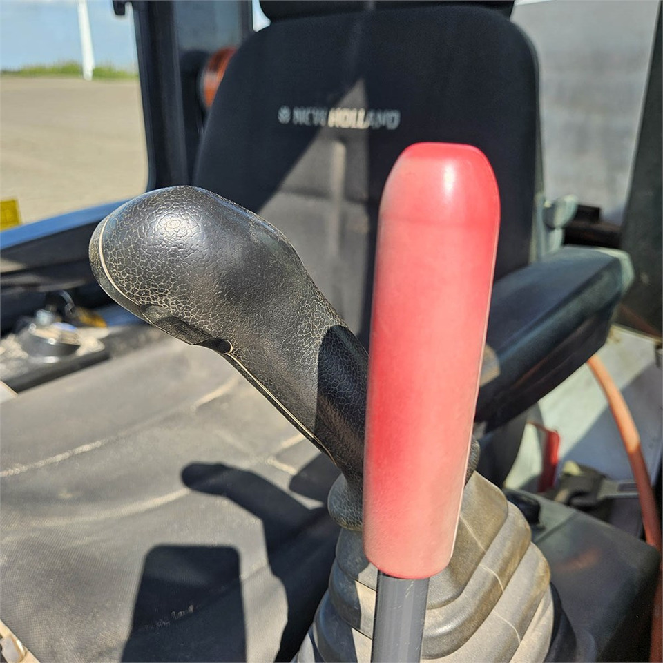 Miniexcavadora New Holland E39 B: foto 13 Miniexcavadora New Holland E39 B: foto 13