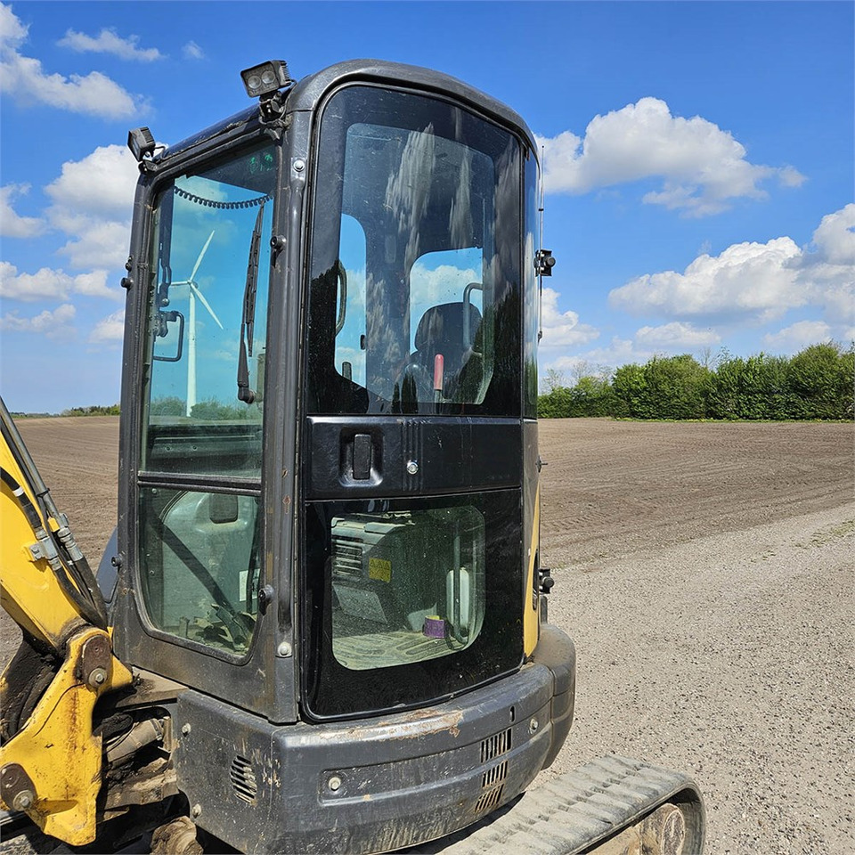 Miniexcavadora New Holland E39 B: foto 9 Miniexcavadora New Holland E39 B: foto 9
