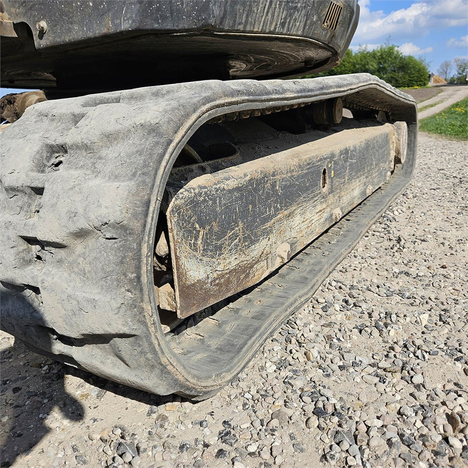 Miniexcavadora New Holland E39 B: foto 43 Miniexcavadora New Holland E39 B: foto 43