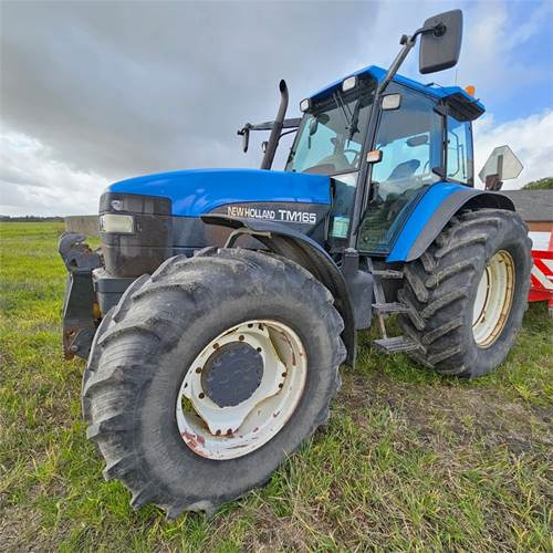 New Holland TM165 - Tractor: foto 2 New Holland TM165 - Tractor: foto 2
