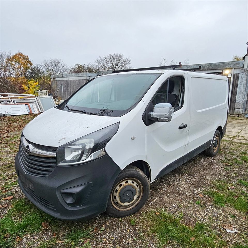 Opel Vivaro - Grua de remolque autos: foto 1 Opel Vivaro - Grua de remolque autos: foto 1