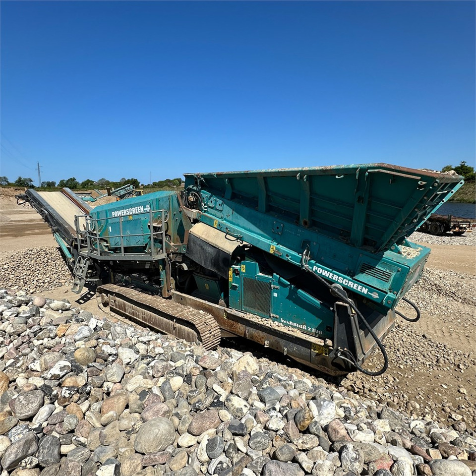Powerscreen Warrior 2100 - Cribadora: foto 1 Powerscreen Warrior 2100 - Cribadora: foto 1