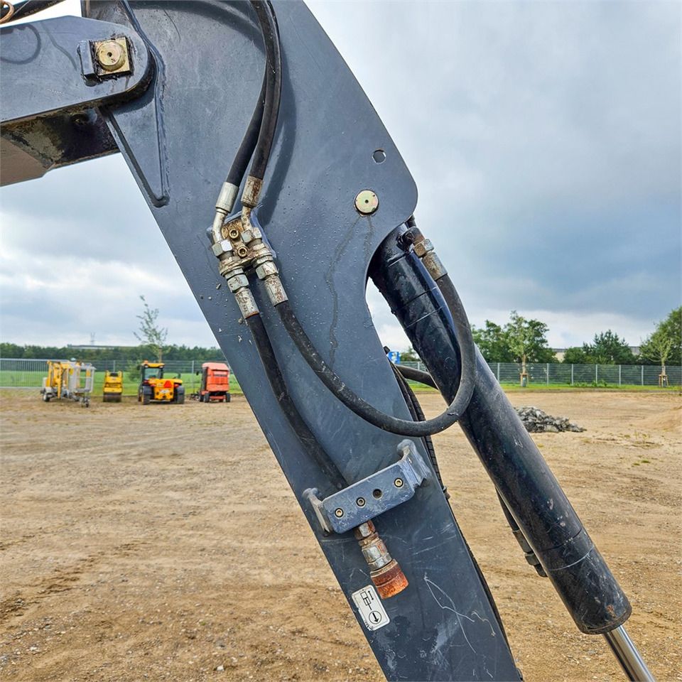 Miniexcavadora Schaeff-Terex TC35-2: foto 15 Miniexcavadora Schaeff-Terex TC35-2: foto 15