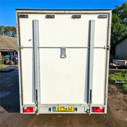 Selandia M06 - Remolque de coche: foto 4 Selandia M06 - Remolque de coche: foto 4