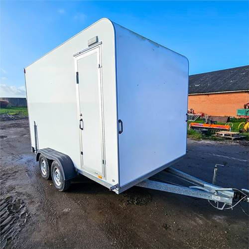 Selandia M06 - Remolque de coche: foto 2 Selandia M06 - Remolque de coche: foto 2