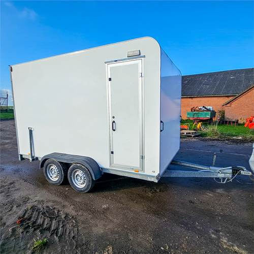 Selandia M06 - Remolque de coche: foto 3 Selandia M06 - Remolque de coche: foto 3