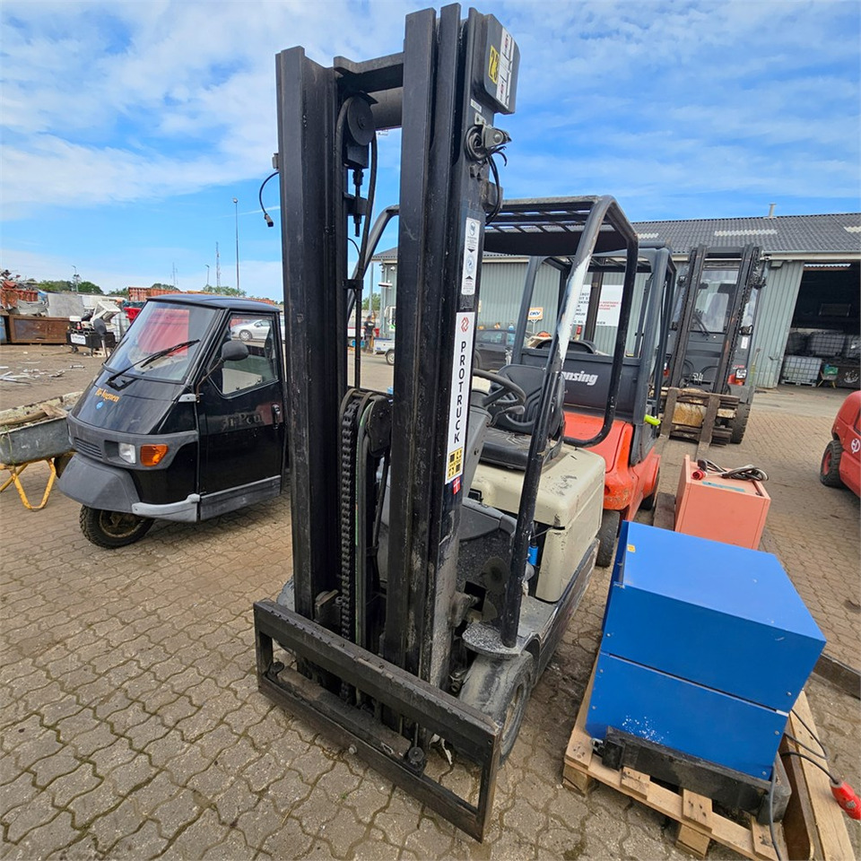 TCM sc3013 - Carretilla elevadora: foto 3 TCM sc3013 - Carretilla elevadora: foto 3