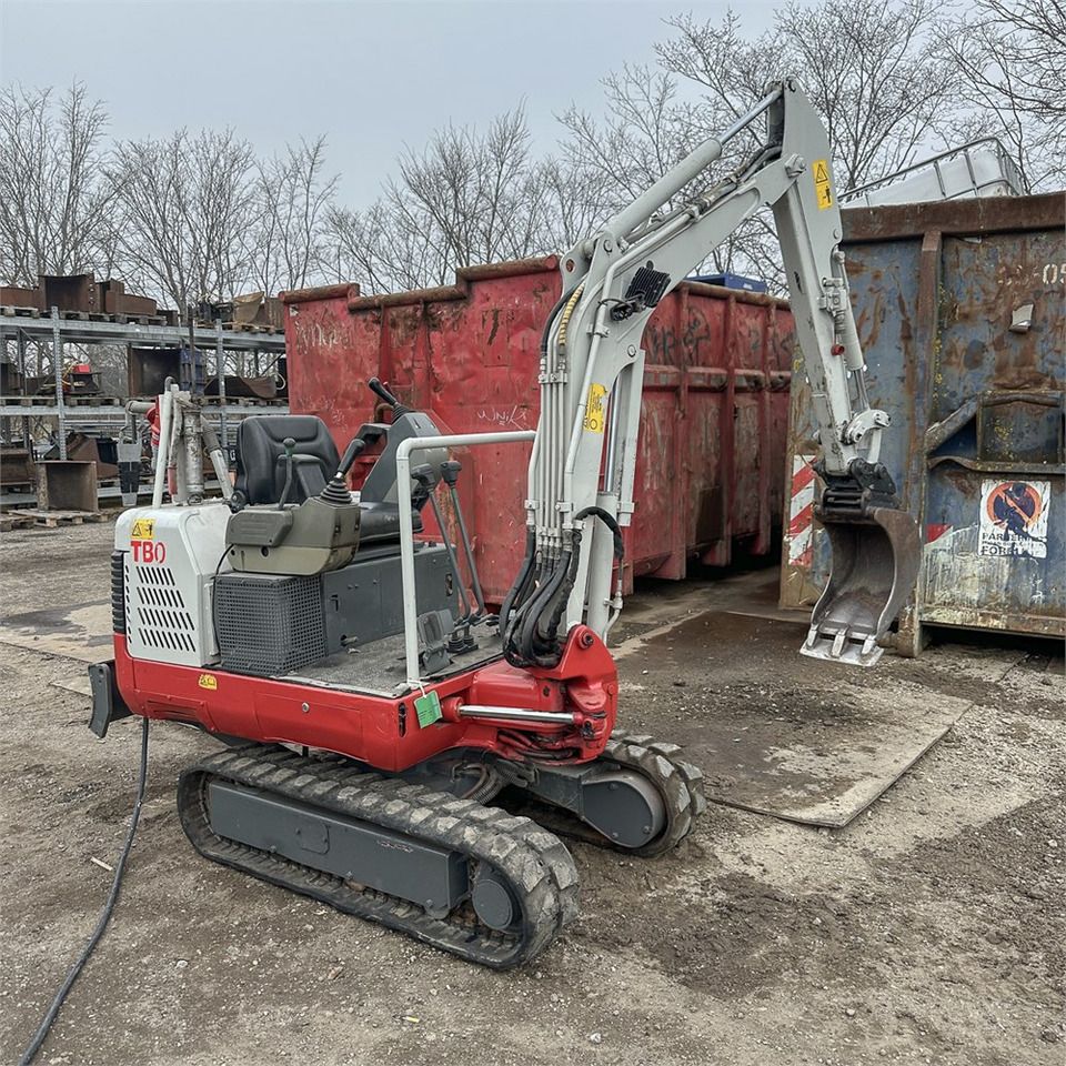 Takeuchi TB016 - Miniexcavadora: foto 5 Takeuchi TB016 - Miniexcavadora: foto 5