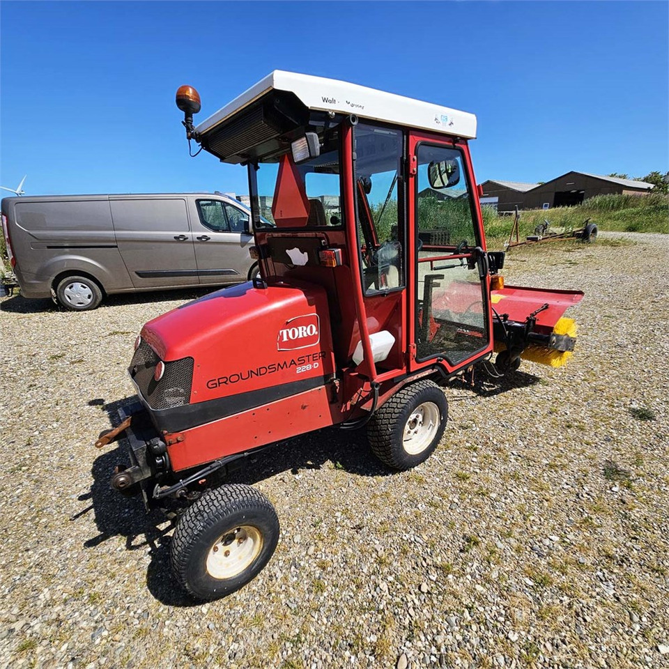 Vehículo municipal Toro Groundsmaster 228 D: foto 8