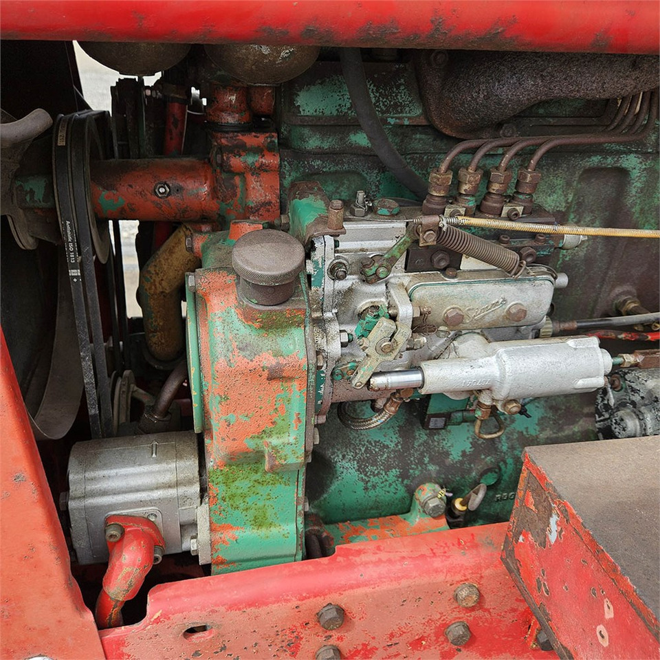 Tractor Volvo 650: foto 32 Tractor Volvo 650: foto 32