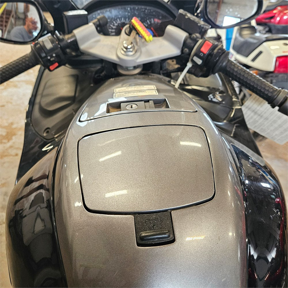Motocicleta Yamaha GTS 1000: foto 17