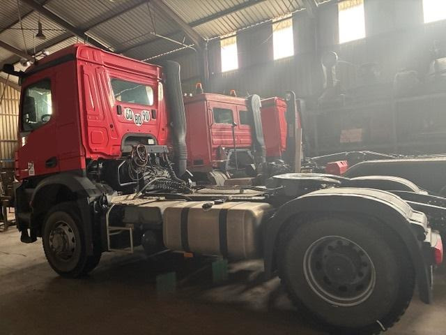 Mercedes AROCS 2046 - Cabeza tractora: foto 2 Mercedes AROCS 2046 - Cabeza tractora: foto 2