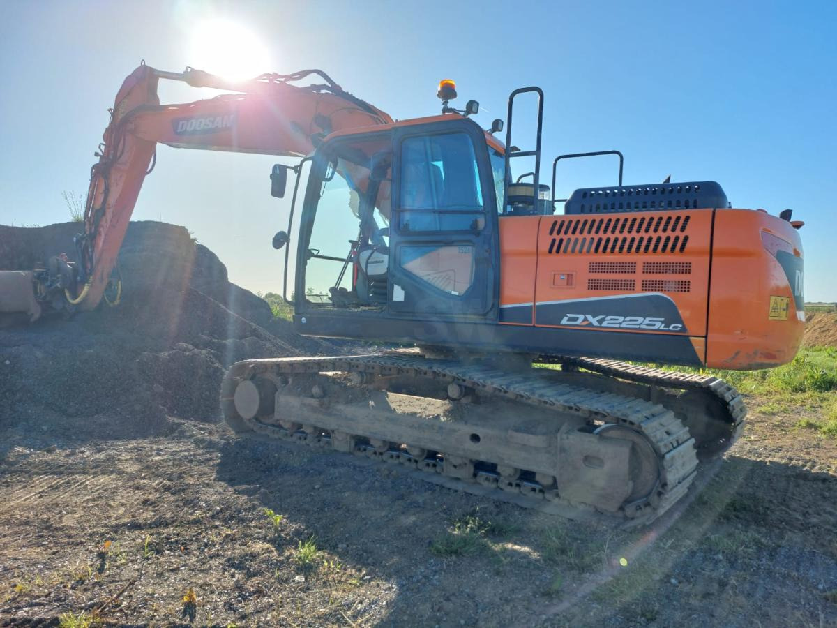 Doosan DX 225LC-5 - Excavadora de cadenas: foto 2 Doosan DX 225LC-5 - Excavadora de cadenas: foto 2