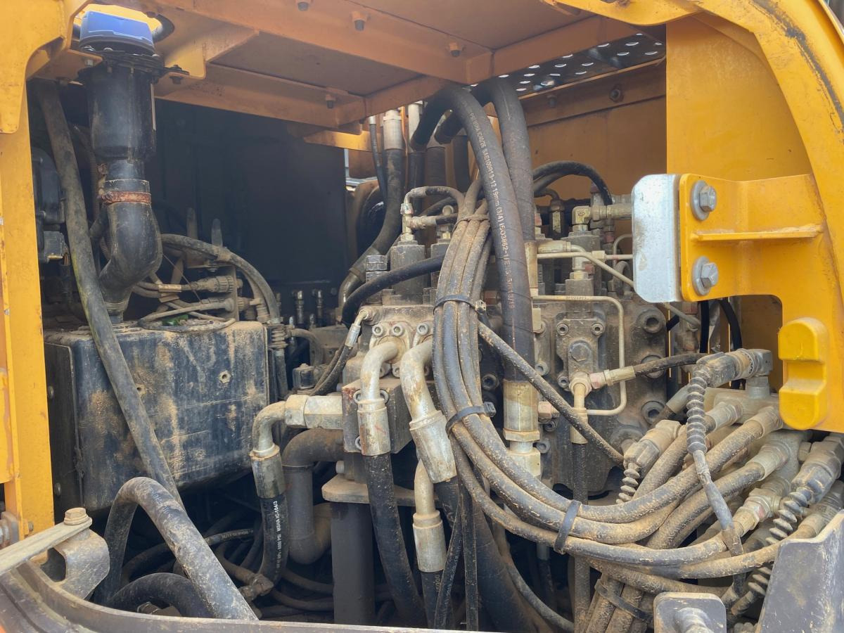 Excavadora de cadenas Volvo ECR 235EL: foto 21
