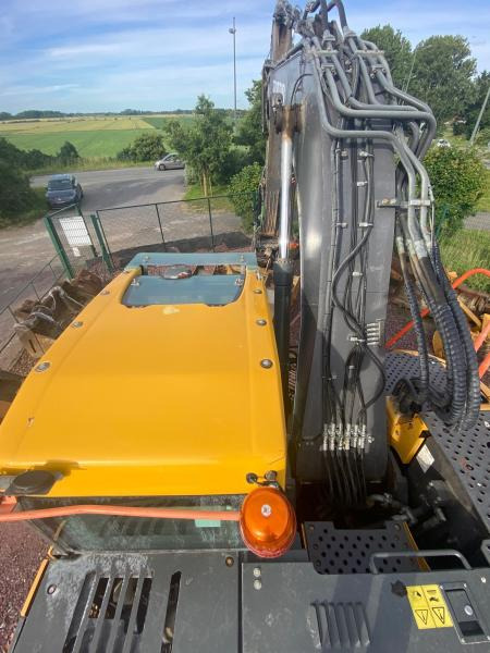 Excavadora de cadenas Volvo ECR 235EL: foto 15