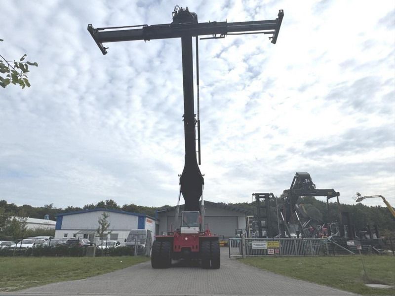 CVS Ferrari F478 - Reach stacker: foto 4 CVS Ferrari F478 - Reach stacker: foto 4