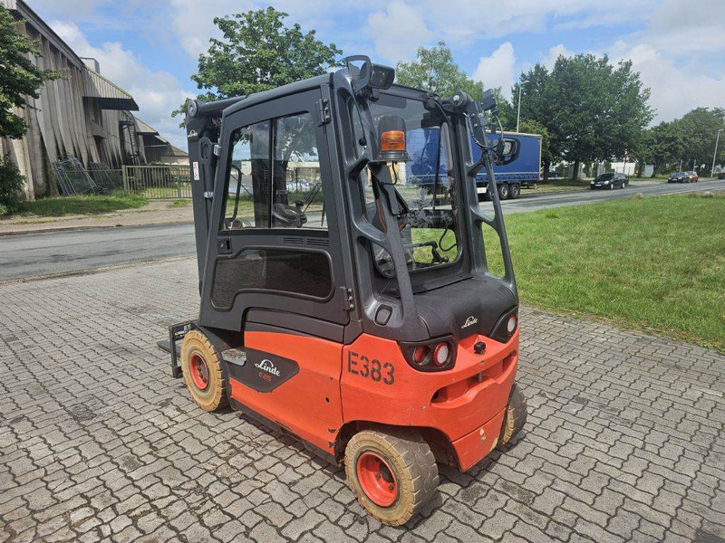 Linde E25-01 UVV - Carretilla elevadora eléctrica: foto 5 Linde E25-01 UVV - Carretilla elevadora eléctrica: foto 5