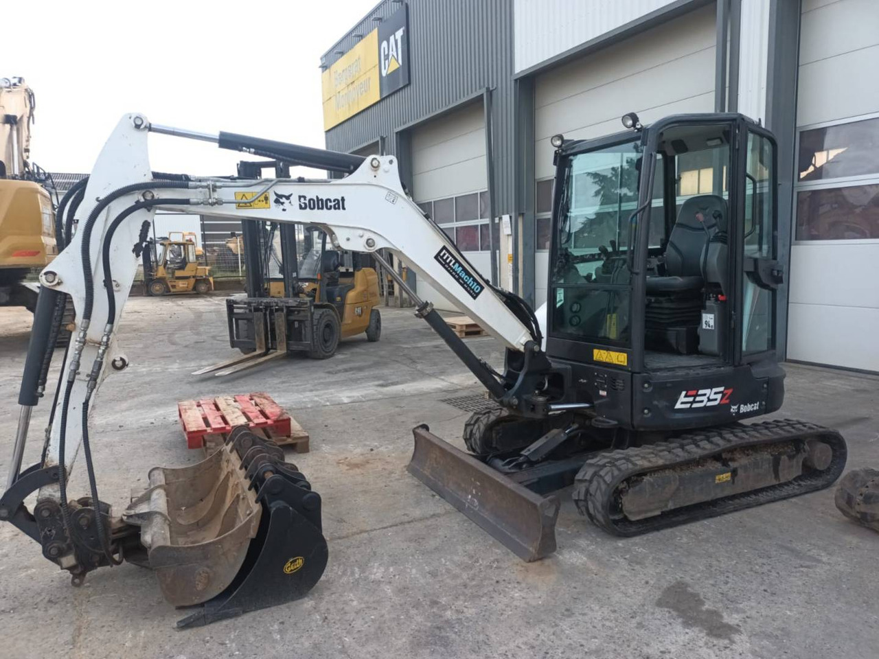 BOBCAT E35Z - Excavadora de cadenas: foto 1 BOBCAT E35Z - Excavadora de cadenas: foto 1