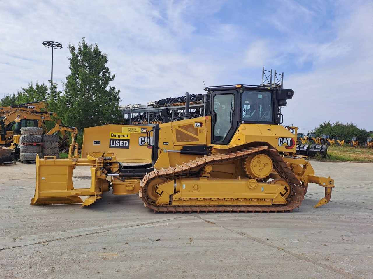 CAT D5 - Bulldozer: foto 1 CAT D5 - Bulldozer: foto 1