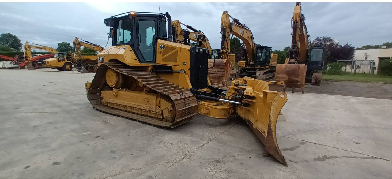 CAT D5 - Bulldozer: foto 2 CAT D5 - Bulldozer: foto 2