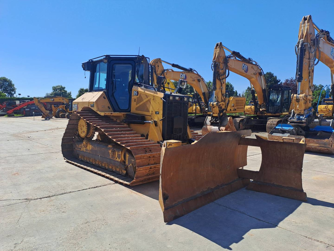 CAT D5 - Bulldozer: foto 2 CAT D5 - Bulldozer: foto 2
