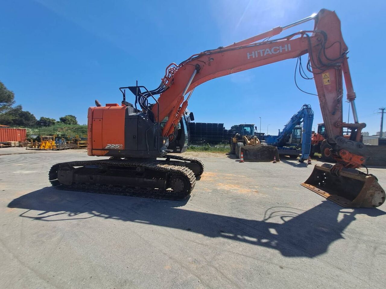 HITACHI ZX225 - Excavadora de cadenas: foto 3 HITACHI ZX225 - Excavadora de cadenas: foto 3