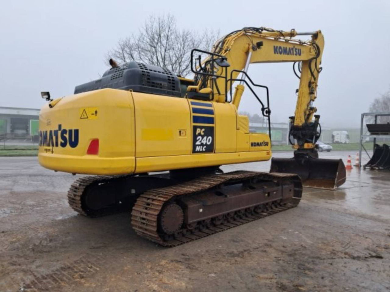 KOMATSU PC240LC7 - Excavadora de cadenas: foto 3 KOMATSU PC240LC7 - Excavadora de cadenas: foto 3