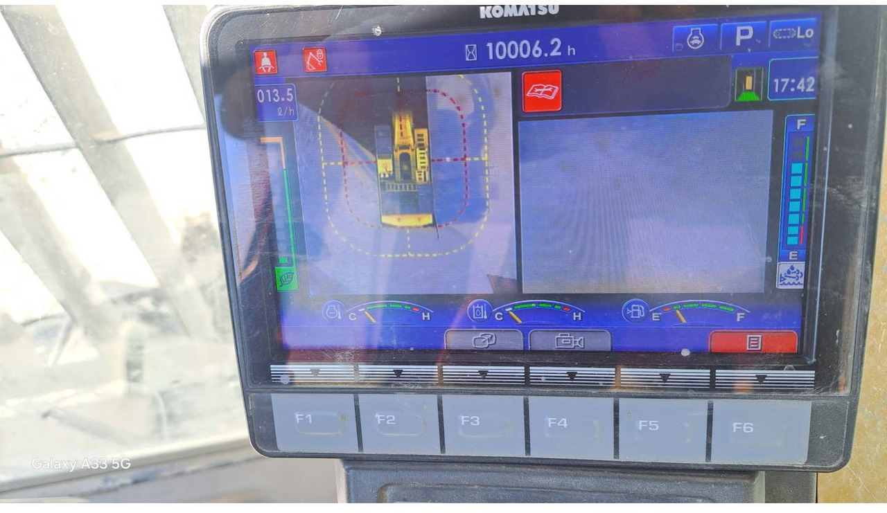 KOMATSU PC700LC - Excavadora de cadenas: foto 5 KOMATSU PC700LC - Excavadora de cadenas: foto 5