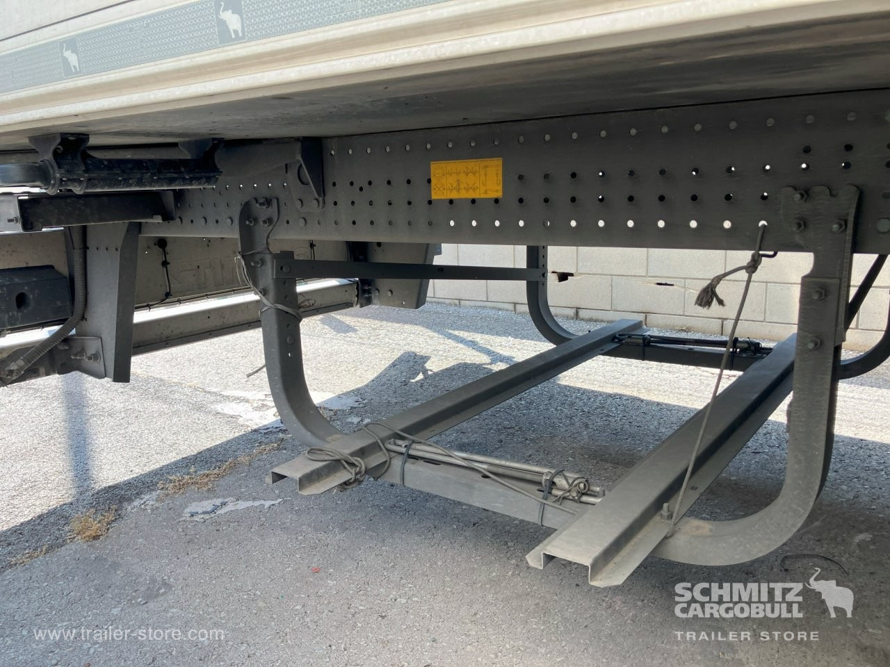 SCHMITZ Semiremolque Frigo Standard Double deck - Isotérmico semirremolque: foto 2 SCHMITZ Semiremolque Frigo Standard Double deck - Isotérmico semirremolque: foto 2