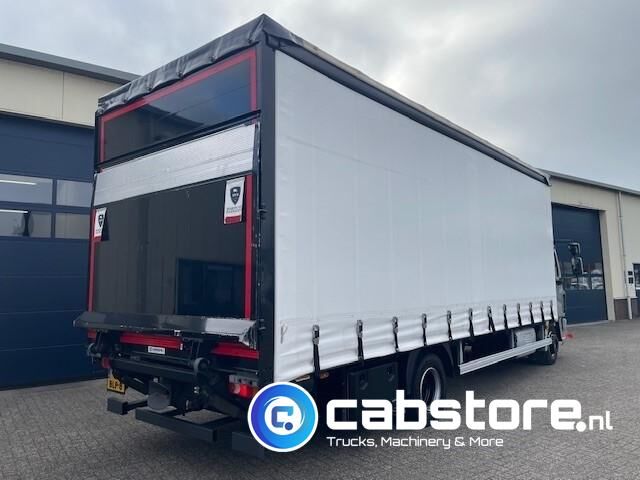 DAF LF 220 FA 4x2 Euro 6 - Bouwjaar 2014 - Schuifzeilen laadbak - Laadklep - Km 260.261 - Handgeschakeld - Zeer goede conditie! - Camión lona: foto 4 DAF LF 220 FA 4x2 Euro 6 - Bouwjaar 2014 - Schuifzeilen laadbak - Laadklep - Km 260.261 - Handgeschakeld - Zeer goede conditie! - Camión lona: foto 4