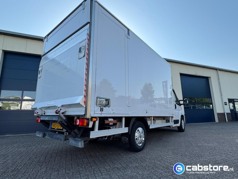 Fiat Ducato 2.3 Multijet 160 Pk Euro 6 - Bouwjaar 2021 - Handgeschakeld 6 speed - Airco - 3 zitplaatsen - Laadklep - Camión caja cerrada: foto 4 Fiat Ducato 2.3 Multijet 160 Pk Euro 6 - Bouwjaar 2021 - Handgeschakeld 6 speed - Airco - 3 zitplaatsen - Laadklep - Camión caja cerrada: foto 4
