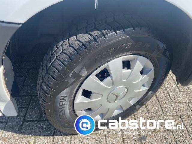 Minibús, Furgoneta de pasajeros Mercedes-Benz SPRINTER 211 CDI - L2/H2- Automatische versnellingsbak - 9 Persoons - Bouwjaar 2009 - APK tot 17-01-2026 ! - Side bars - Privacy glas - Airco: foto 17 Minibús, Furgoneta de pasajeros Mercedes-Benz SPRINTER 211 CDI - L2/H2- Automatische versnellingsbak - 9 Persoons - Bouwjaar 2009 - APK tot 17-01-2026 ! - Side bars - Privacy glas - Airco: foto 17