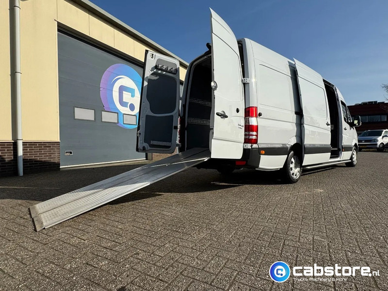 Mercedes-Benz Sprinter 316 CDI L3/H2 316 CDI Euro 5 - L3/H2 - Automaat - Geïntegreerde rijplaten in vloer - Bearlock - Year 2015 - Furgón: foto 3 Mercedes-Benz Sprinter 316 CDI L3/H2 316 CDI Euro 5 - L3/H2 - Automaat - Geïntegreerde rijplaten in vloer - Bearlock - Year 2015 - Furgón: foto 3