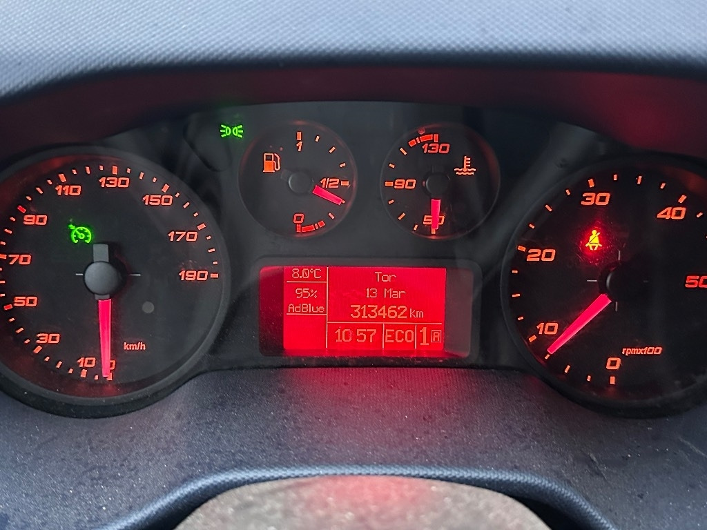 Furgón Iveco Daily 50C18A8 huoltoauto: foto 17