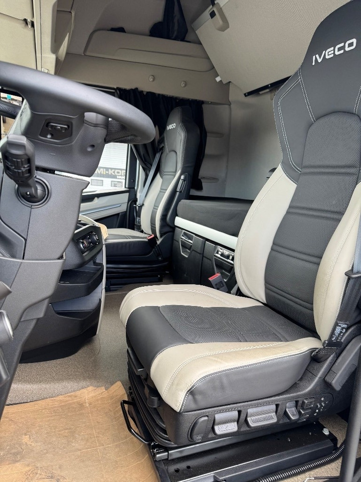Chasis camión nuevo Iveco S-Way AS260S50Y/FS CM UUTTA MALLIA: foto 6