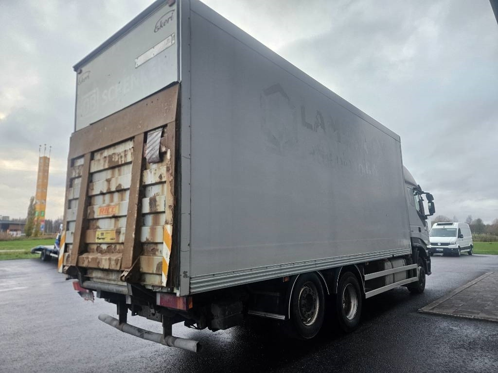Iveco Stralis 6x2  - Camión caja cerrada: foto 3 Iveco Stralis 6x2  - Camión caja cerrada: foto 3