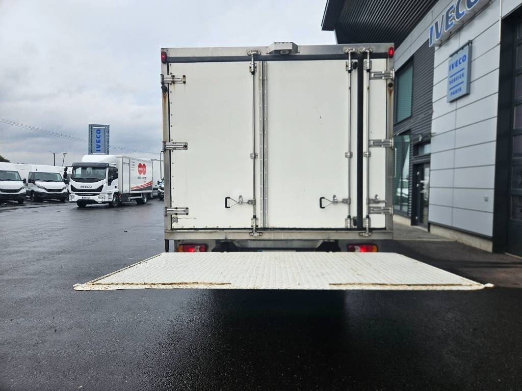 Renault Midlum 220 - Frigorífico camión: foto 4 Renault Midlum 220 - Frigorífico camión: foto 4