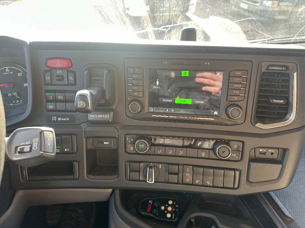Camión caja cerrada Scania P250: foto 14