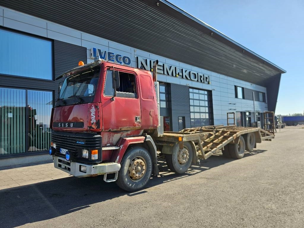 Sisu SM300 8X2 - Camión forestal: foto 1 Sisu SM300 8X2 - Camión forestal: foto 1