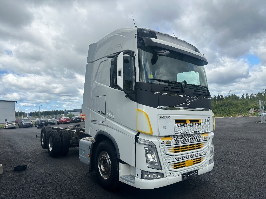 Volvo FH13 540 6x2*4 - Chasis camión: foto 2 Volvo FH13 540 6x2*4 - Chasis camión: foto 2