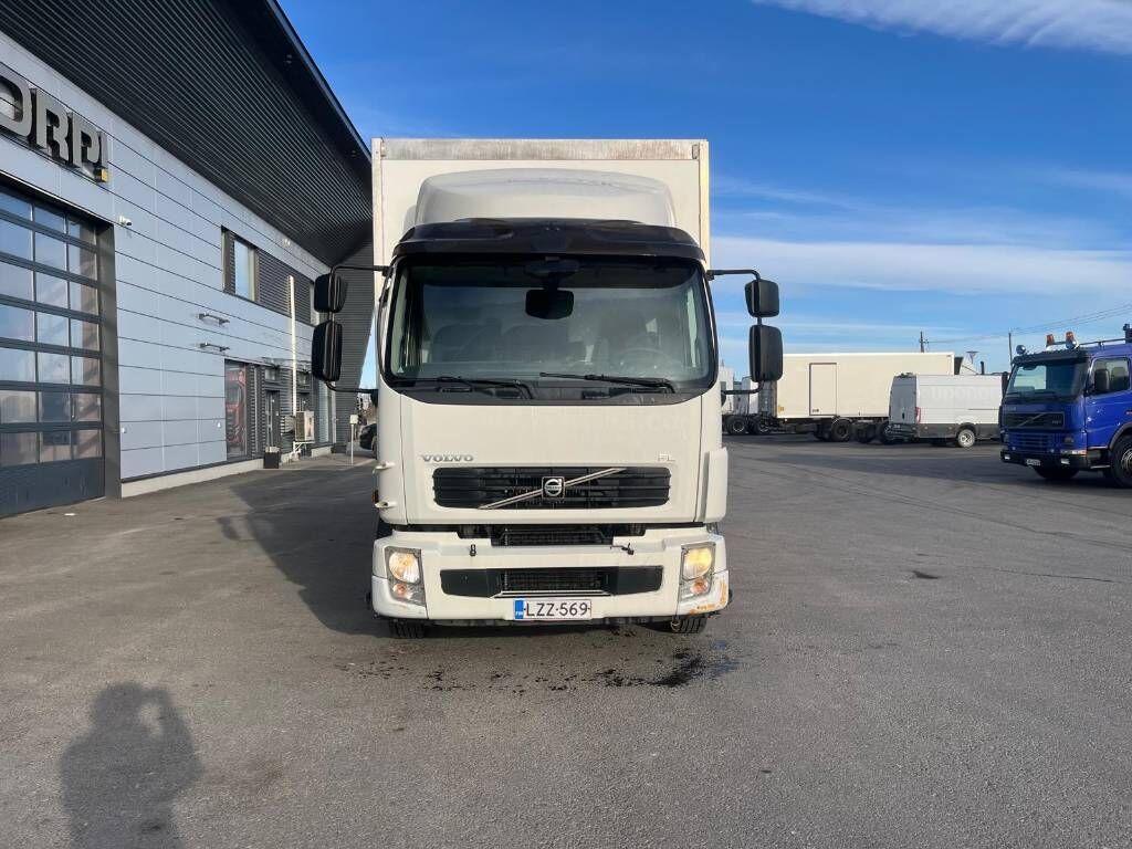 Volvo FL - Camión caja cerrada: foto 3 Volvo FL - Camión caja cerrada: foto 3