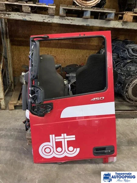 DAF LH Door – DAF 1881862 - Carrocería y exterior para Camión: foto 1 DAF LH Door – DAF 1881862 - Carrocería y exterior para Camión: foto 1