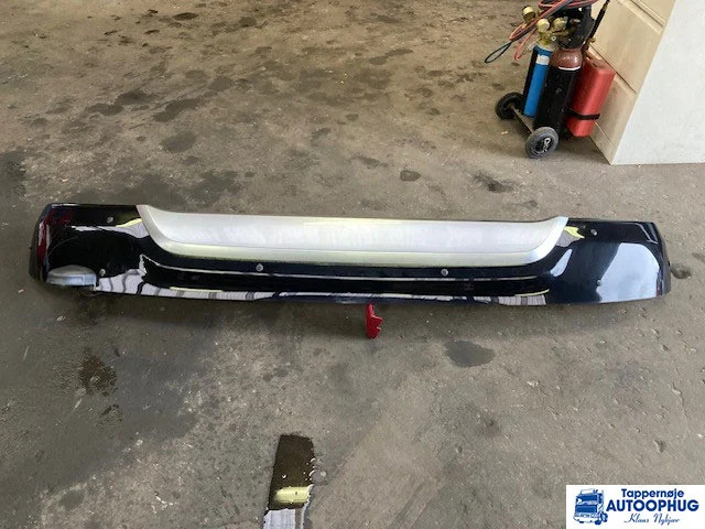 DAF Sun visor – DAF 2303010 - Carrocería y exterior para Camión: foto 2 DAF Sun visor – DAF 2303010 - Carrocería y exterior para Camión: foto 2