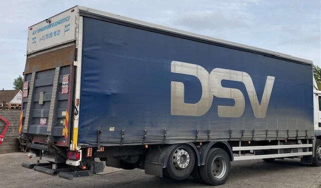 MAN TGM 26.290 6X2/4 - Camión lona: foto 4 MAN TGM 26.290 6X2/4 - Camión lona: foto 4